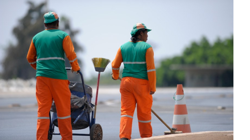 Trabalhadores com carteira assinada têm direito a mais R$ 607 por mês no salário; saiba quais