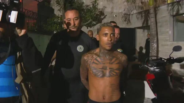 MC Poze declara ligação com o Comando Vermelho e é transferido para Bangu