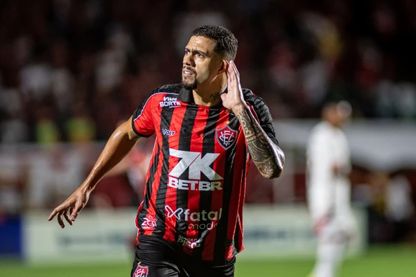 Com time reserva, Vitória divulga escalação para jogo contra o Defensa y Justicia
