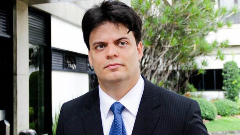 Advogado criminalista Daniel Keller é encontrado morto em quarto de hotel na Pituba