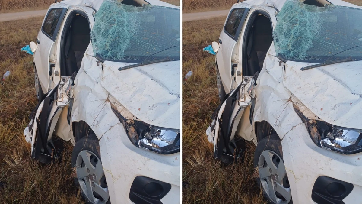 Mulher morre e outras três pessoas ficam feridas após carro capotar na Bahia