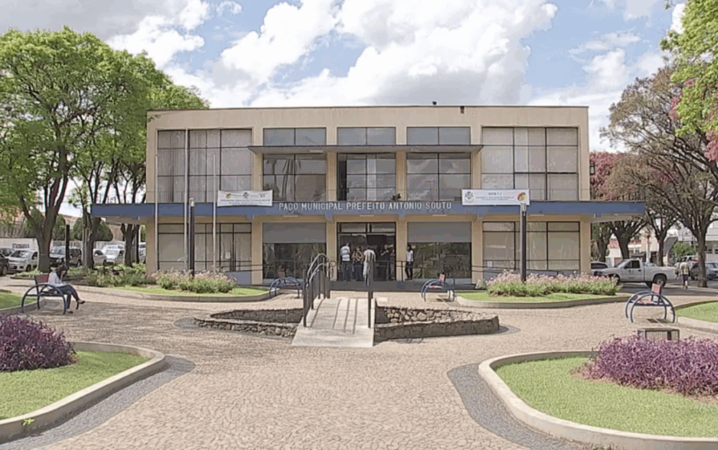 image-1-1024x642 Prefeitura abre concurso com mais de 100 vagas e salários de até R$ 17 mil