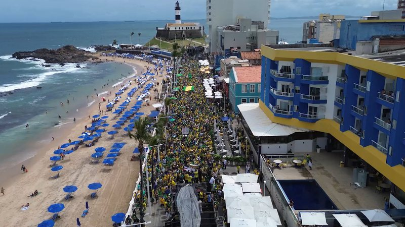 image-2 Protesto pró-Bolsonaro em Salvador leva cerca de 10 mil pessoas ao Farol da Barra; veja
