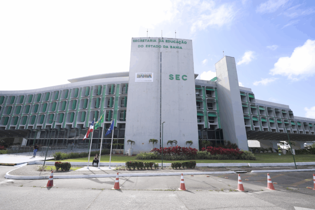 image-1024x682 Governo do Estado realiza pagamento do abono extraordinário e precatório do FUNDEF, nesta quinta (2)