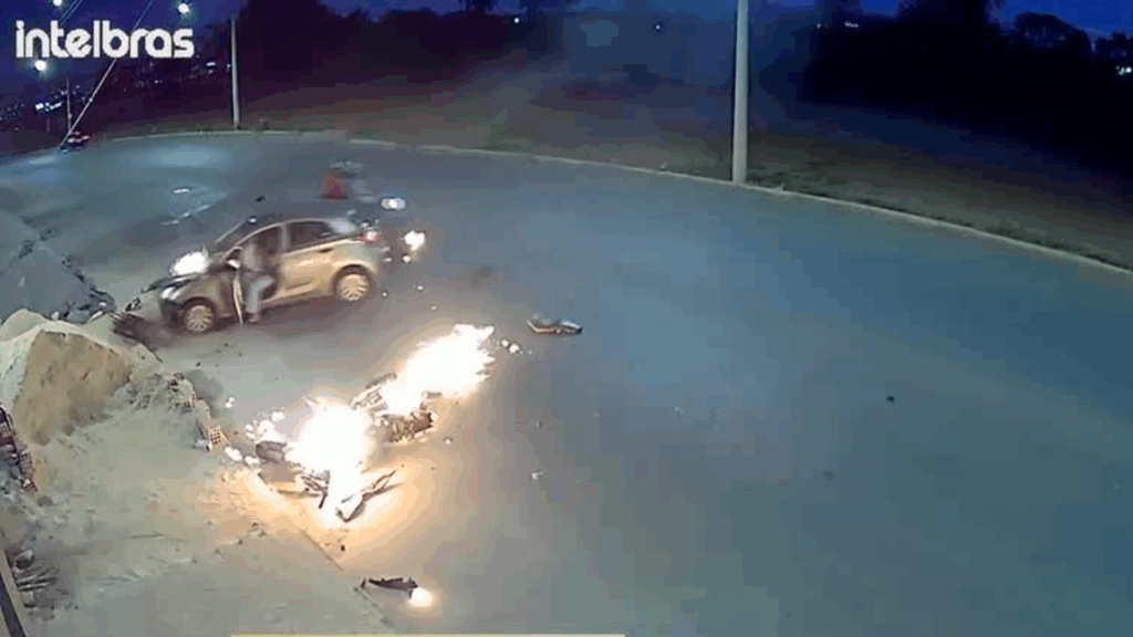 image-5-1024x576 Motorista invade contramão e bate com moto que explode na hora (MG)